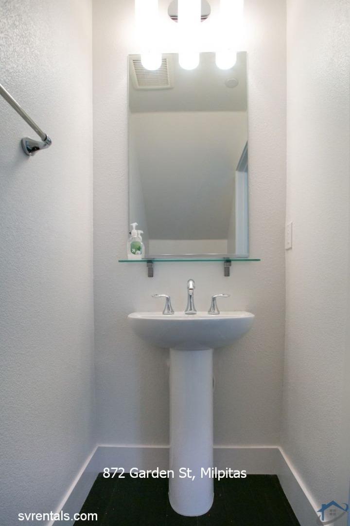 Detail Gallery Image 8 of 24 For 872 Garden St, Milpitas,  CA 95035 - 2 Beds | 1/1 Baths