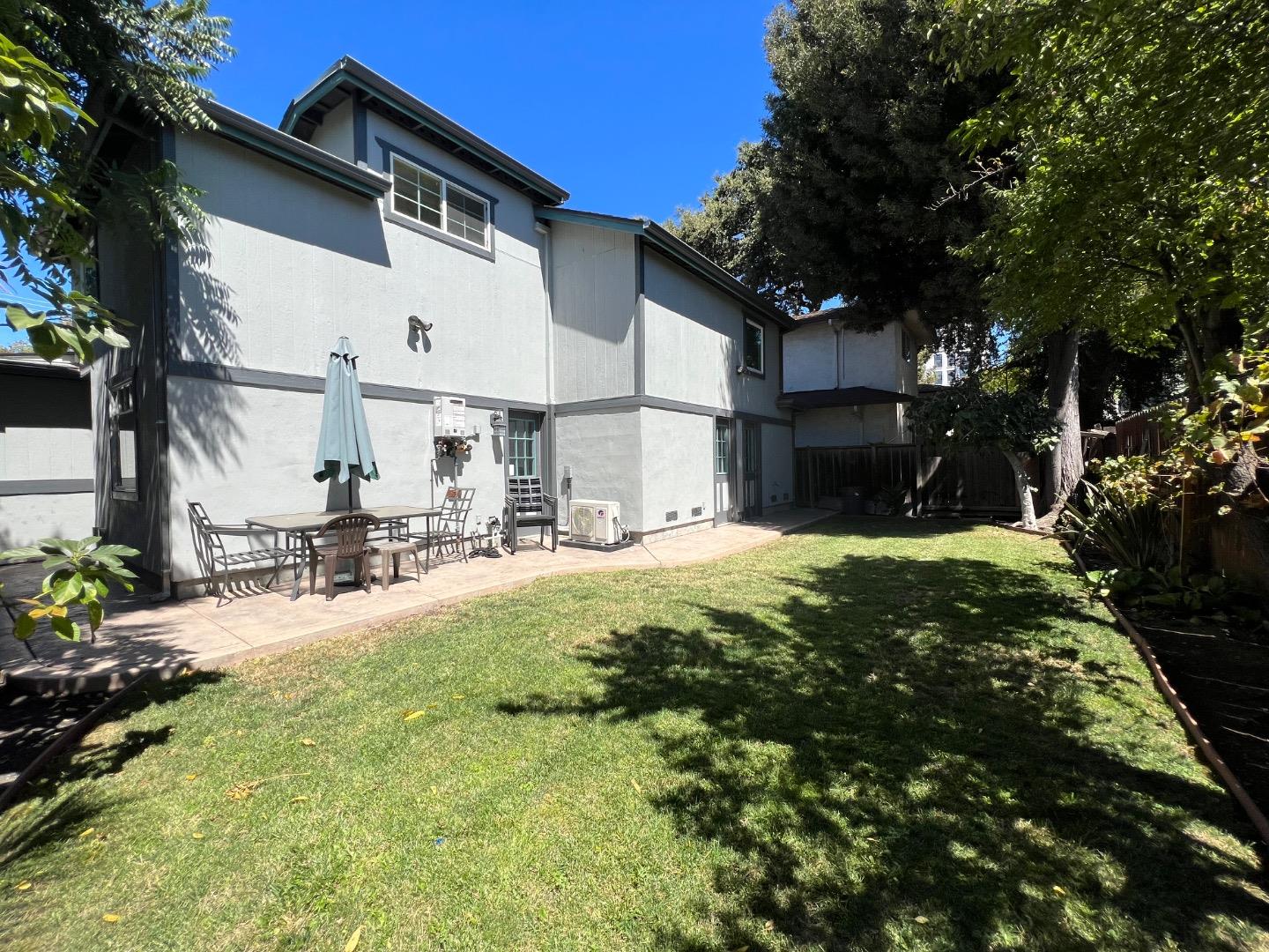 Detail Gallery Image 9 of 12 For 139 Jackson Ave, Redwood City,  CA 94061 - 2 Beds | 1 Baths