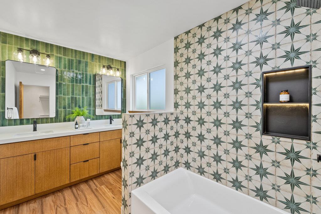 Detail Gallery Image 21 of 35 For 2537 Orchard St, Soquel,  CA 95073 - 4 Beds | 2 Baths