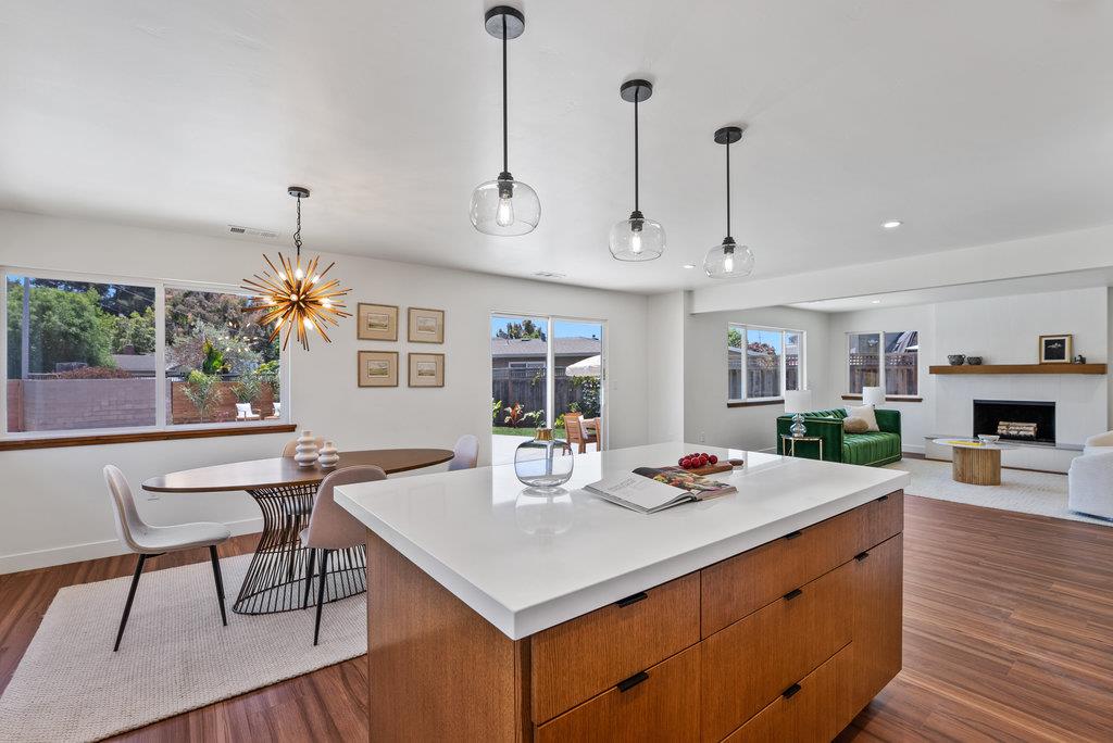 Detail Gallery Image 4 of 35 For 2537 Orchard St, Soquel,  CA 95073 - 4 Beds | 2 Baths
