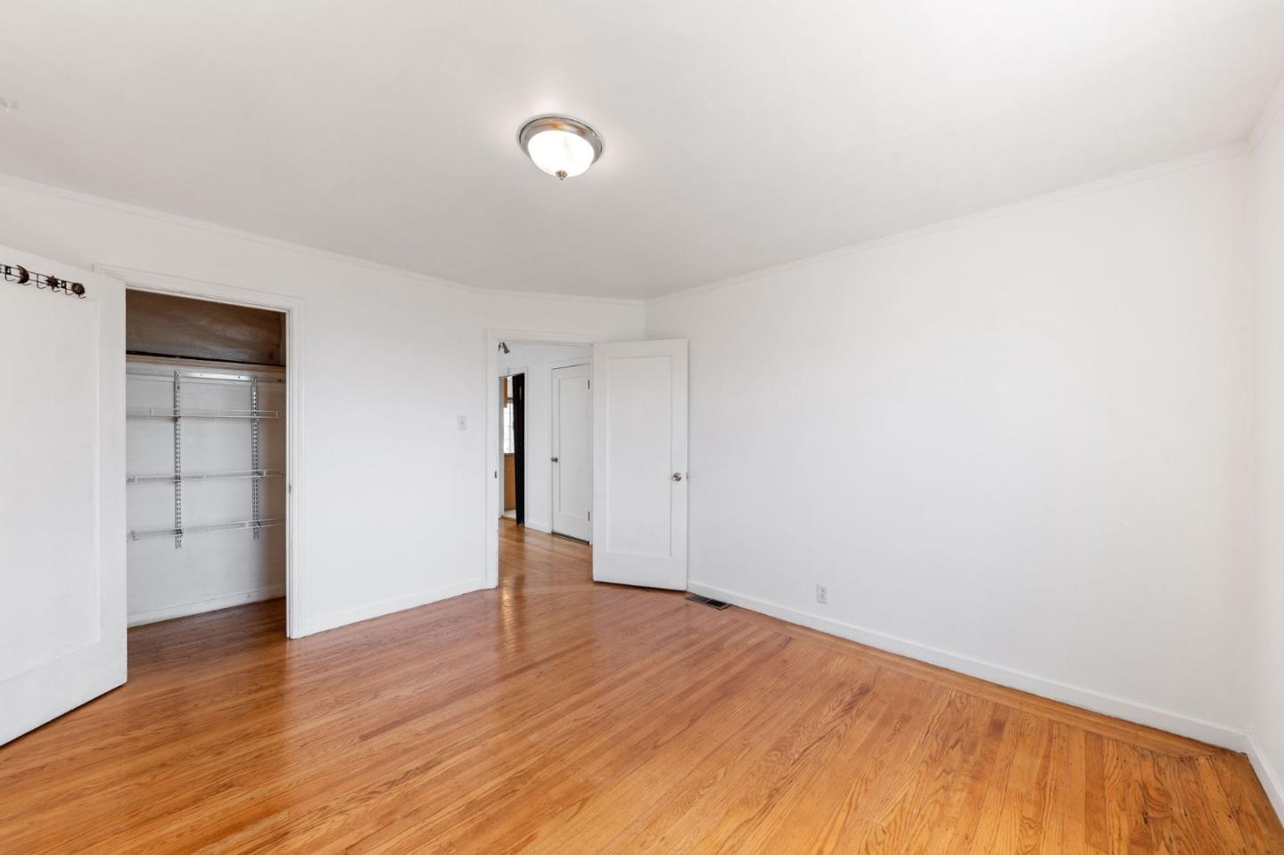 Detail Gallery Image 22 of 51 For 325 Bridgeview Dr, San Francisco,  CA 94124 - 4 Beds | 2 Baths