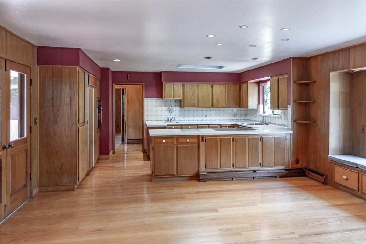 Detail Gallery Image 12 of 42 For 60 View St, Los Altos,  CA 94022 - 5 Beds | 3 Baths