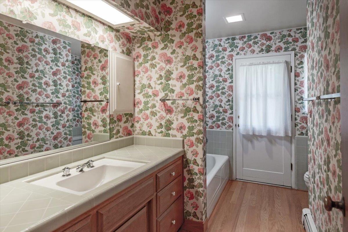 Detail Gallery Image 31 of 42 For 60 View St, Los Altos,  CA 94022 - 5 Beds | 3 Baths