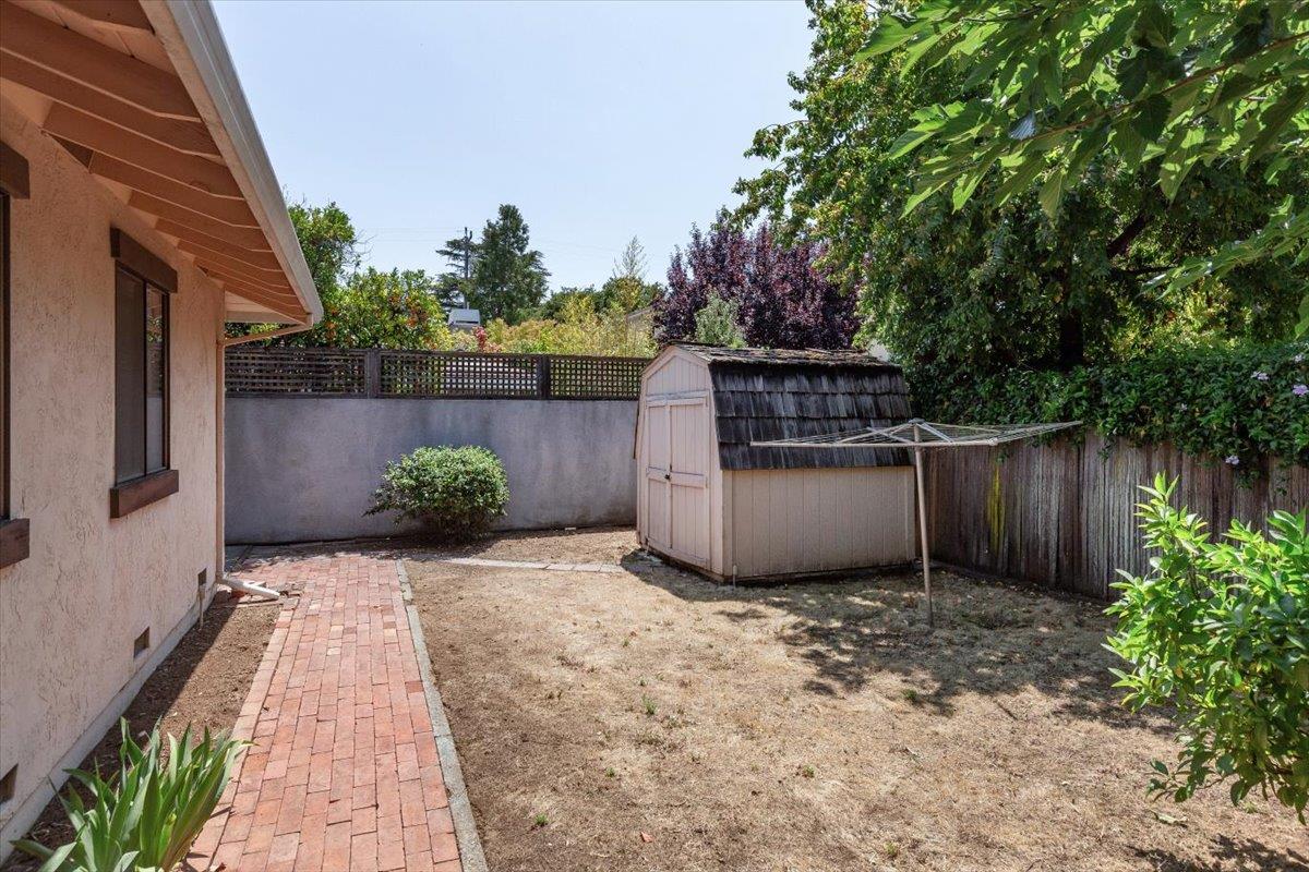 Detail Gallery Image 35 of 42 For 60 View St, Los Altos,  CA 94022 - 5 Beds | 3 Baths