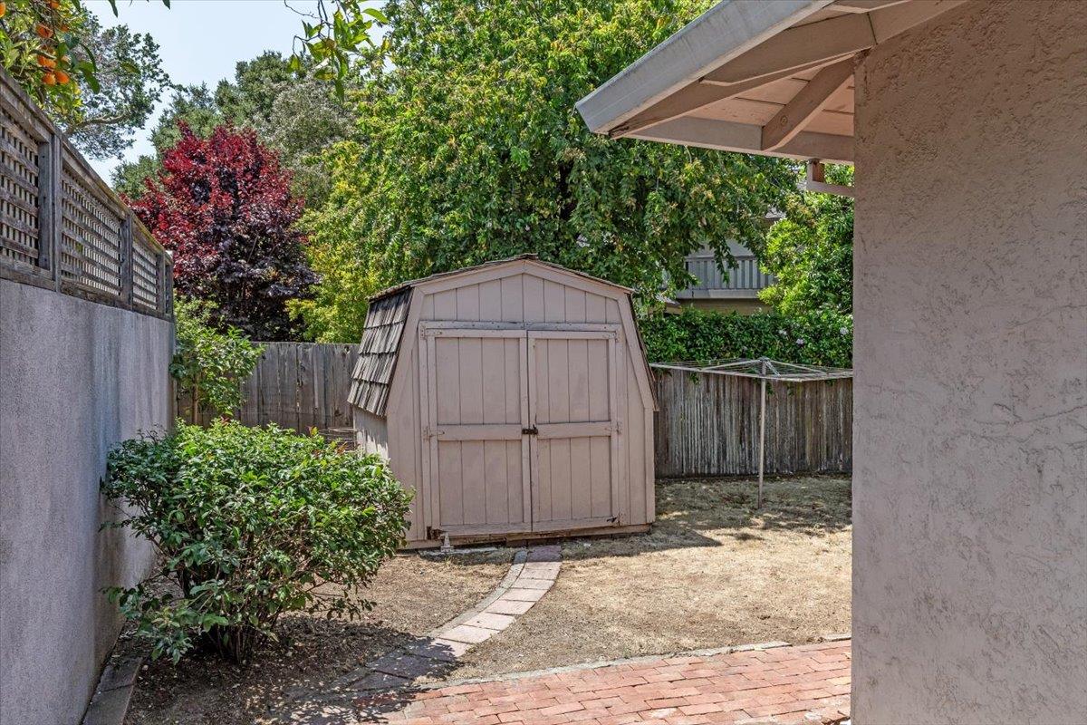 Detail Gallery Image 39 of 42 For 60 View St, Los Altos,  CA 94022 - 5 Beds | 3 Baths