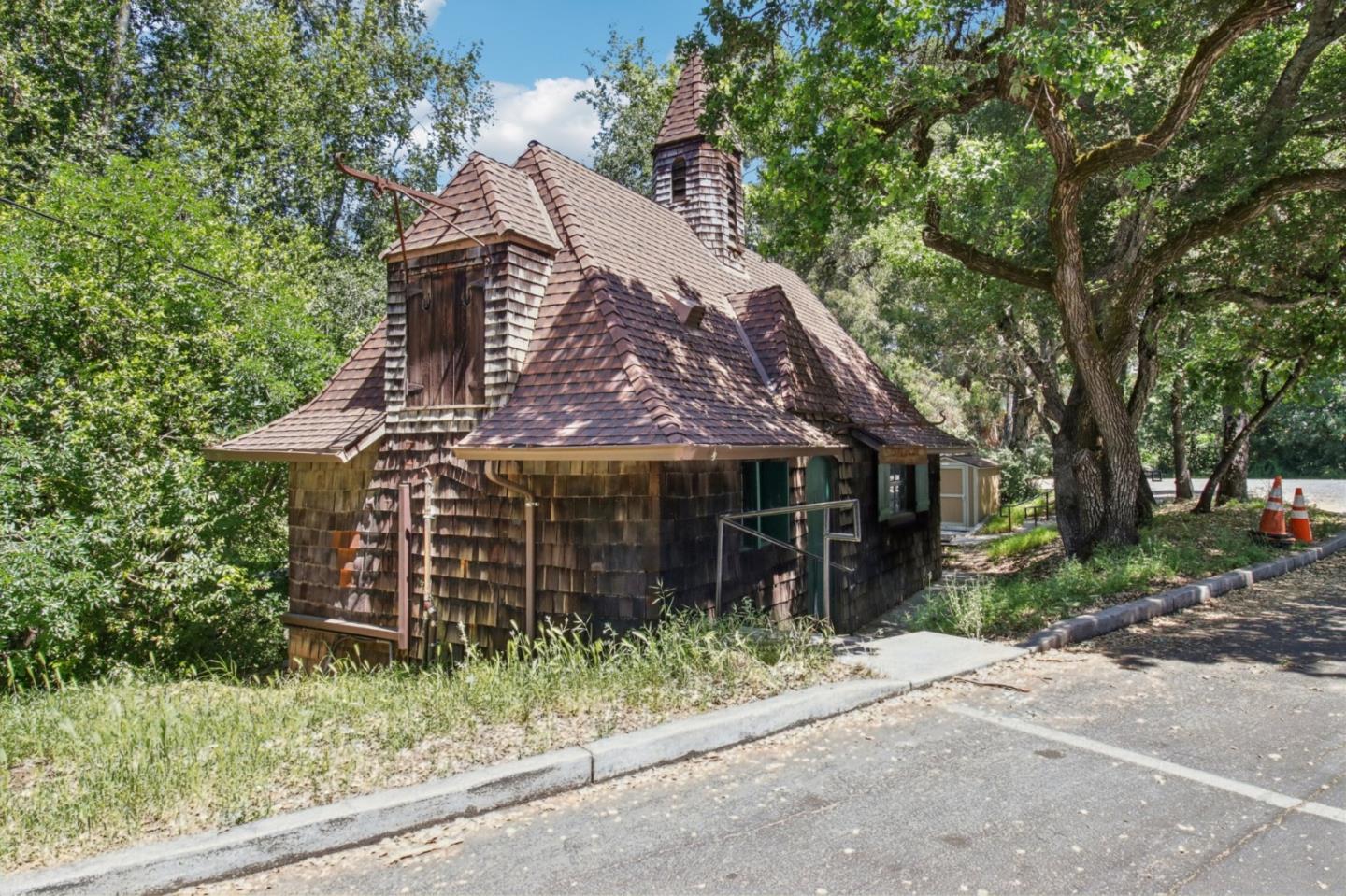 Detail Gallery Image 90 of 96 For 13056 Brandywine Dr, Saratoga,  CA 95070 - 4 Beds | 2/1 Baths