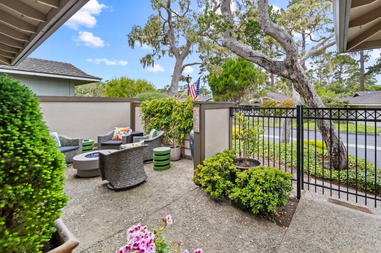 Detail Gallery Image 15 of 15 For 38 Country Club Gate, Pacific Grove,  CA 93950 - 2 Beds | 2 Baths
