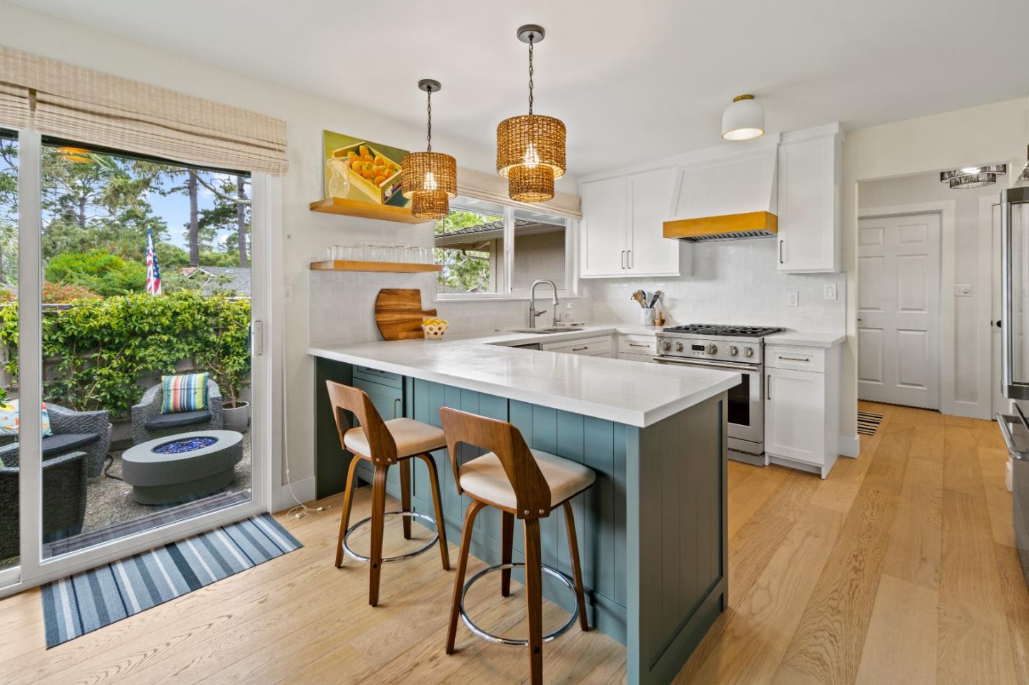 Detail Gallery Image 5 of 15 For 38 Country Club Gate, Pacific Grove,  CA 93950 - 2 Beds | 2 Baths