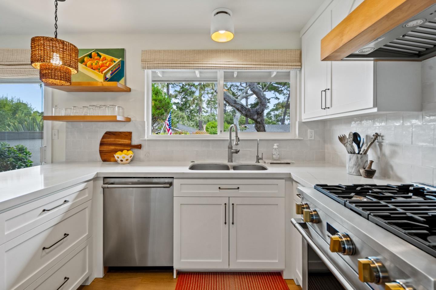Detail Gallery Image 6 of 15 For 38 Country Club Gate, Pacific Grove,  CA 93950 - 2 Beds | 2 Baths