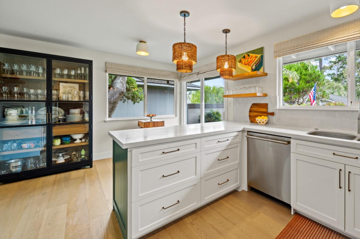Detail Gallery Image 7 of 15 For 38 Country Club Gate, Pacific Grove,  CA 93950 - 2 Beds | 2 Baths