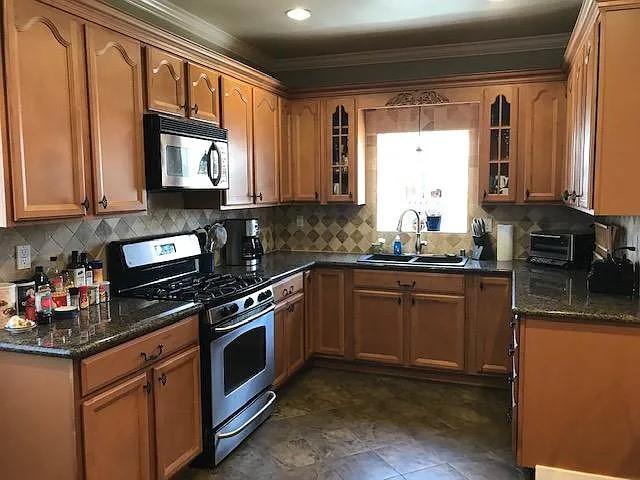 Detail Gallery Image 11 of 27 For 32 Race St, San Jose,  CA 95126 - – Beds | – Baths