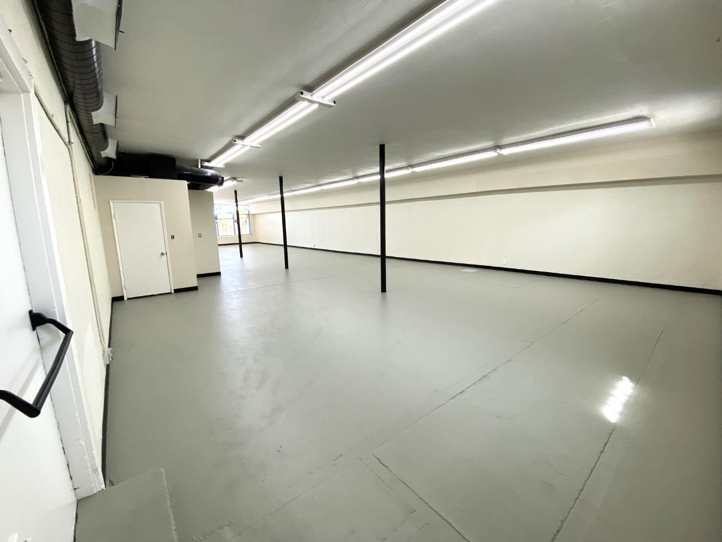Detail Gallery Image 5 of 27 For 32 Race St, San Jose,  CA 95126 - – Beds | – Baths