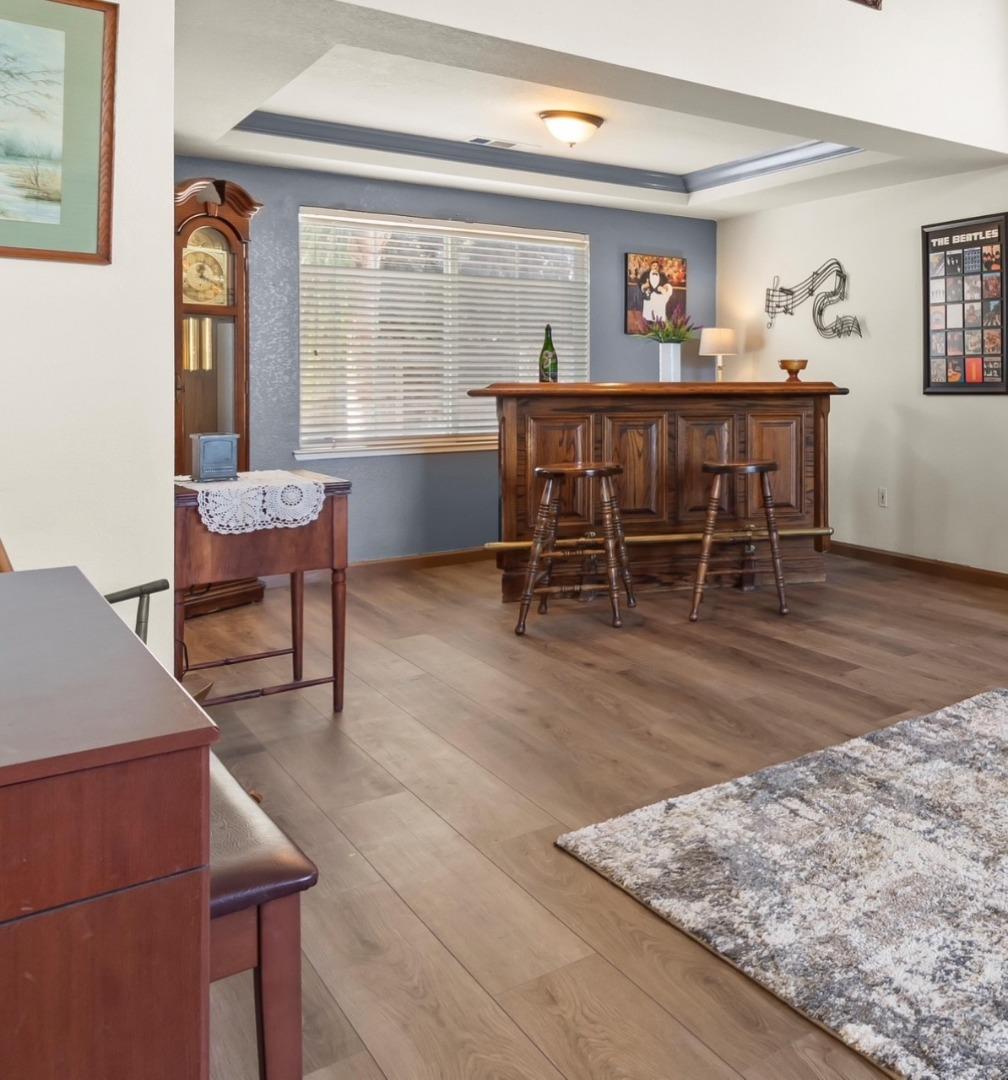 Detail Gallery Image 8 of 40 For 2090 Iroula Way, Tracy,  CA 95377 - 4 Beds | 3 Baths