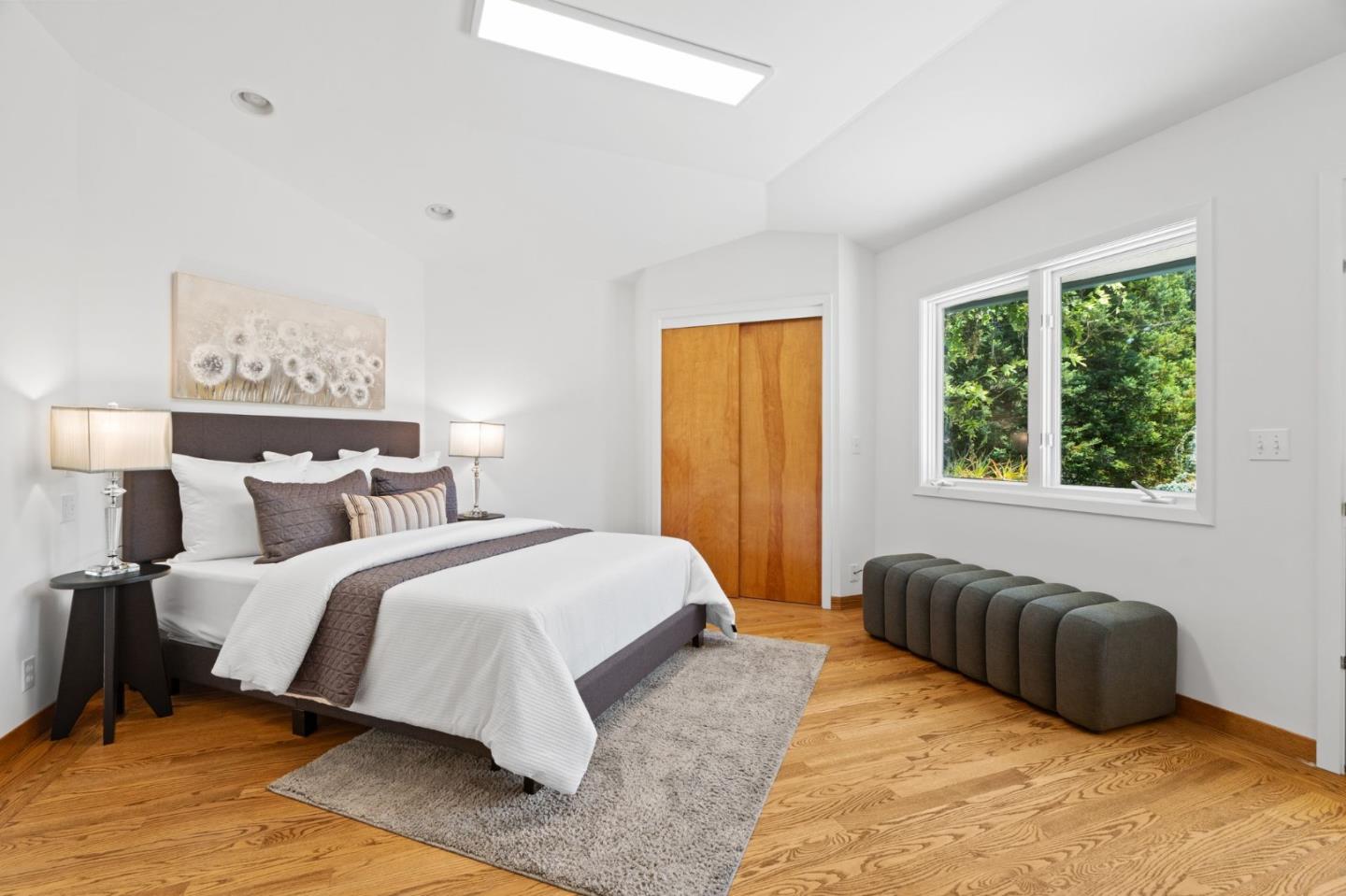 Detail Gallery Image 12 of 27 For 1780 Edgewood Rd, Redwood City,  CA 94062 - 4 Beds | 3/1 Baths