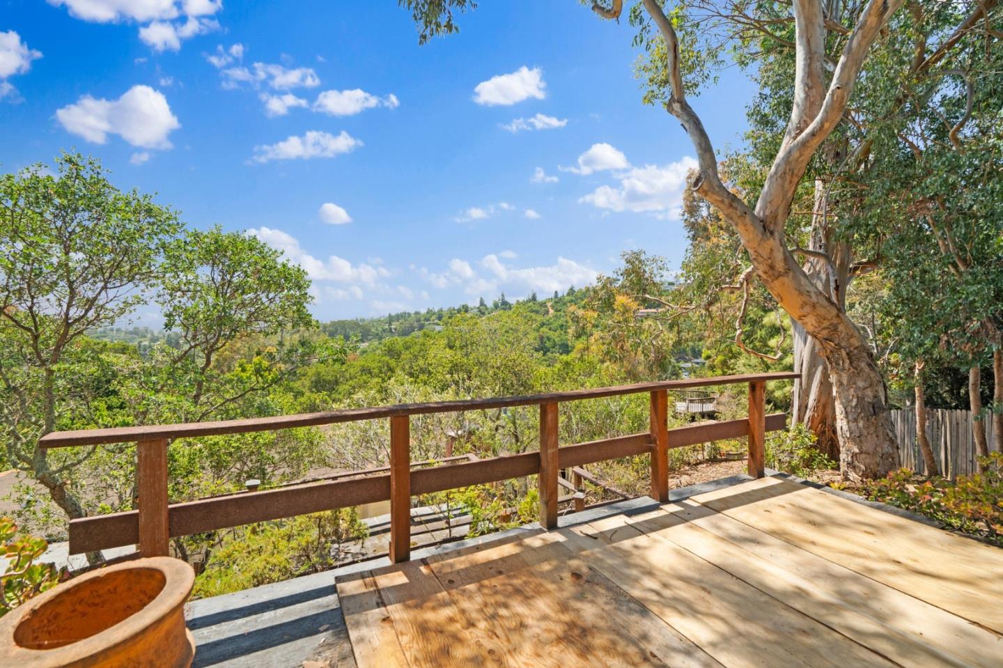 Detail Gallery Image 24 of 27 For 1780 Edgewood Rd, Redwood City,  CA 94062 - 4 Beds | 3/1 Baths
