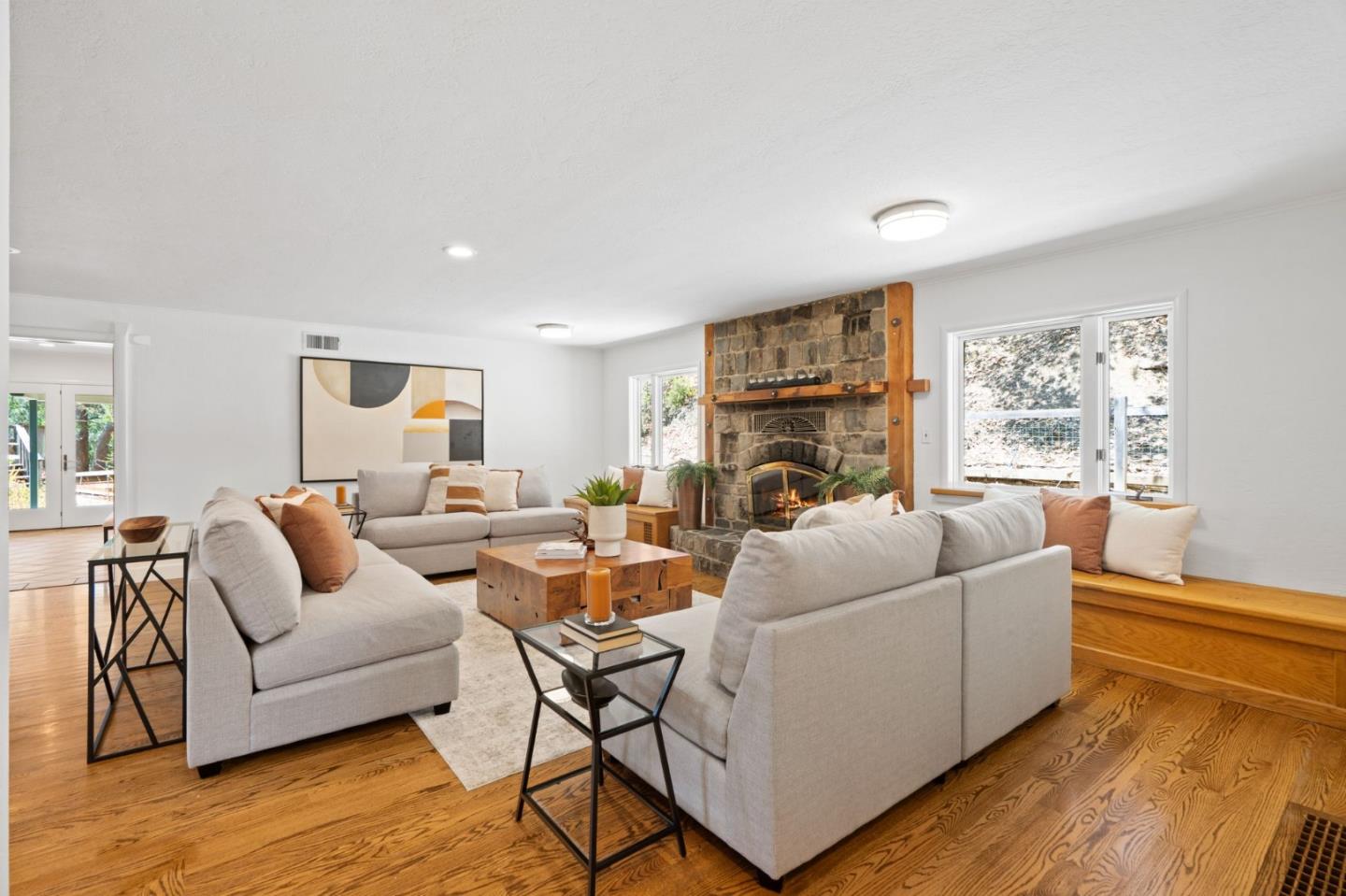Detail Gallery Image 4 of 27 For 1780 Edgewood Rd, Redwood City,  CA 94062 - 4 Beds | 3/1 Baths