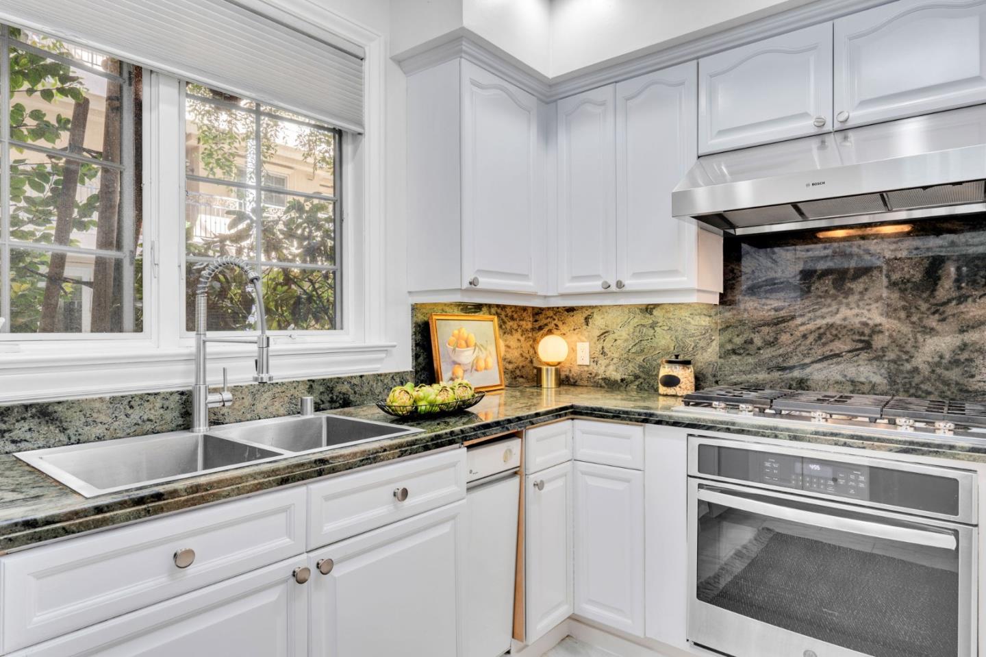 Detail Gallery Image 25 of 60 For 153 N San Mateo Dr #106,  San Mateo,  CA 94401 - 3 Beds | 3 Baths