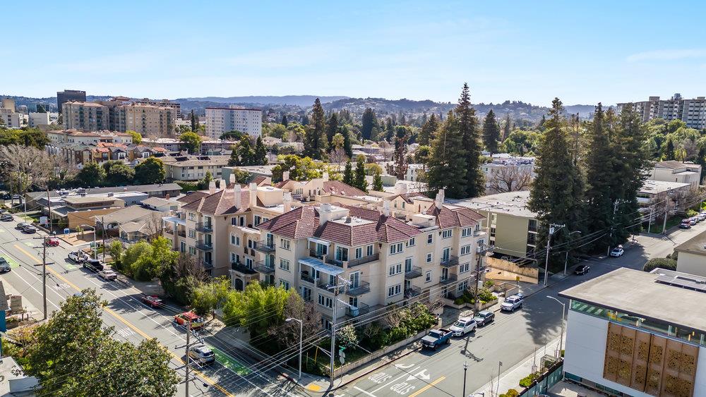 Detail Gallery Image 3 of 60 For 153 N San Mateo Dr #106,  San Mateo,  CA 94401 - 3 Beds | 3 Baths