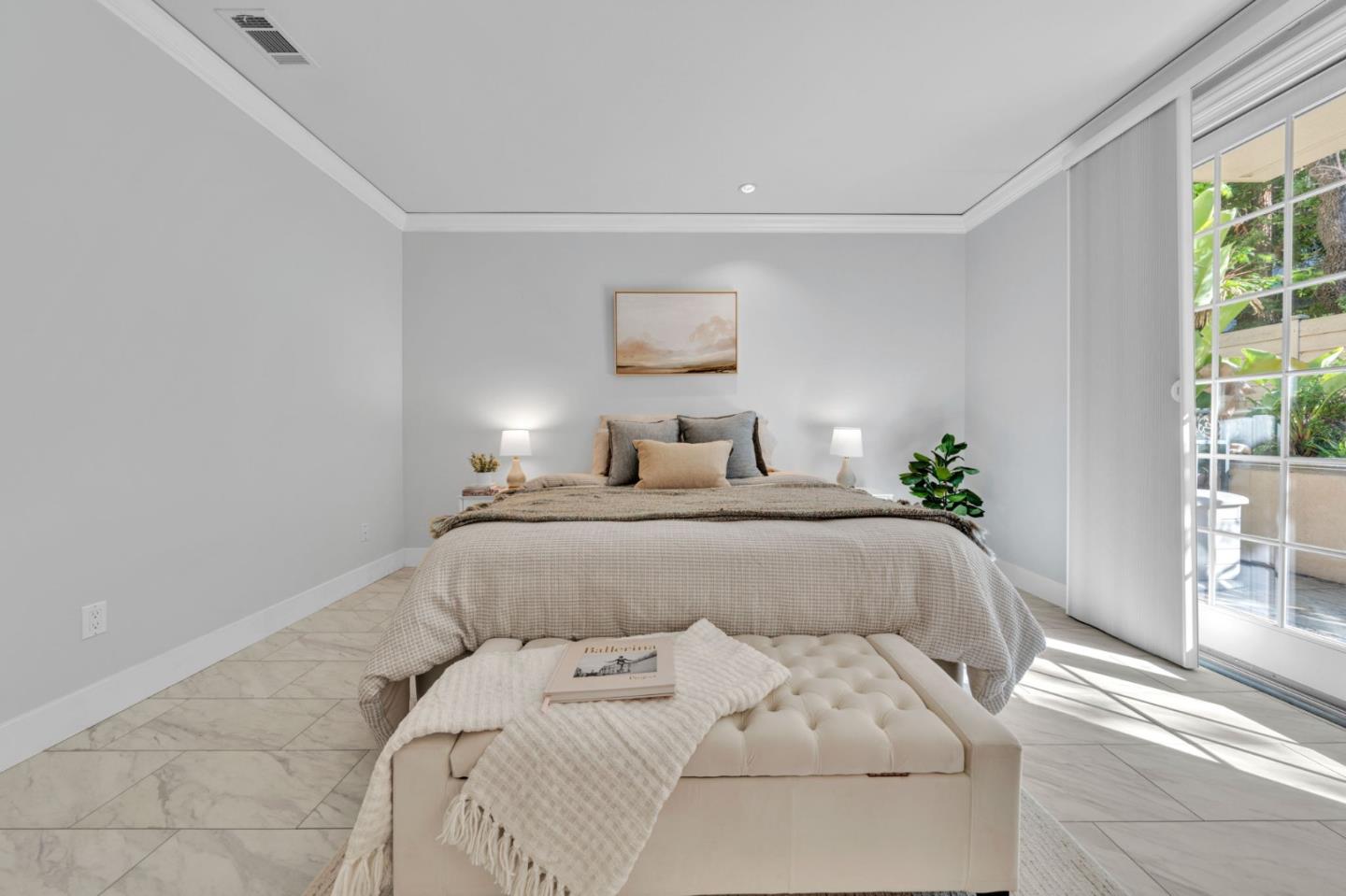 Detail Gallery Image 31 of 60 For 153 N San Mateo Dr #106,  San Mateo,  CA 94401 - 3 Beds | 3 Baths