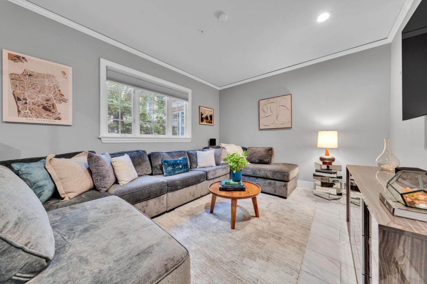 Detail Gallery Image 39 of 60 For 153 N San Mateo Dr #106,  San Mateo,  CA 94401 - 3 Beds | 3 Baths
