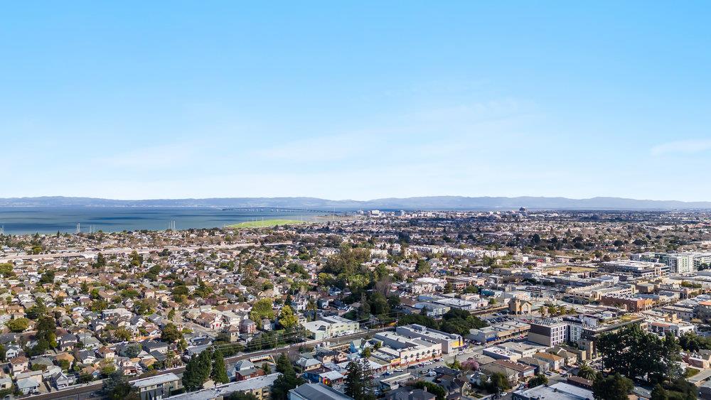 Detail Gallery Image 60 of 60 For 153 N San Mateo Dr #106,  San Mateo,  CA 94401 - 3 Beds | 3 Baths