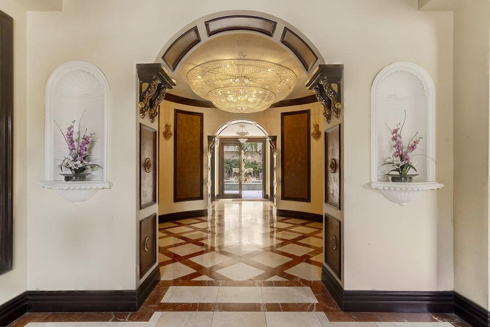 Detail Gallery Image 7 of 60 For 153 N San Mateo Dr #106,  San Mateo,  CA 94401 - 3 Beds | 3 Baths