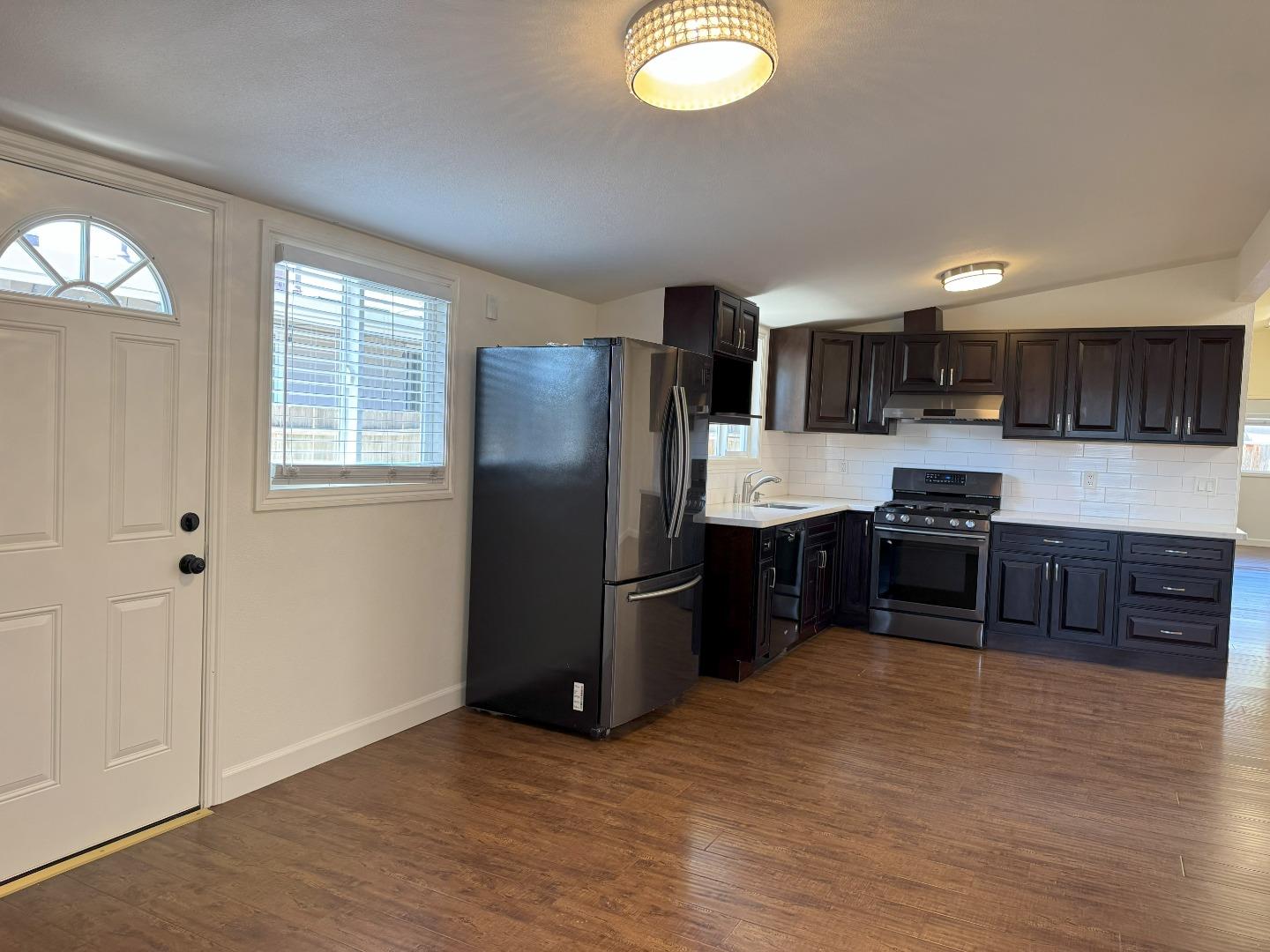 Detail Gallery Image 7 of 23 For 3763 Camden Ave, San Jose,  CA 95124 - 3 Beds | 3 Baths