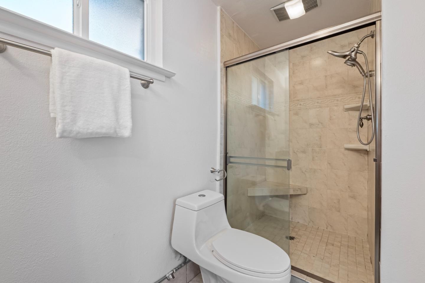 Detail Gallery Image 19 of 45 For 1341 Las Palmas Dr, Santa Clara,  CA 95051 - 4 Beds | 2 Baths