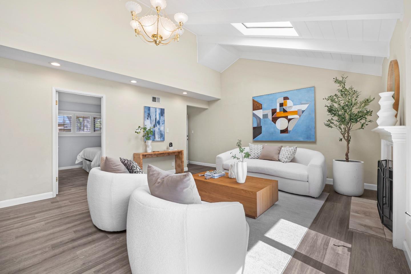 Detail Gallery Image 3 of 45 For 1341 Las Palmas Dr, Santa Clara,  CA 95051 - 4 Beds | 2 Baths