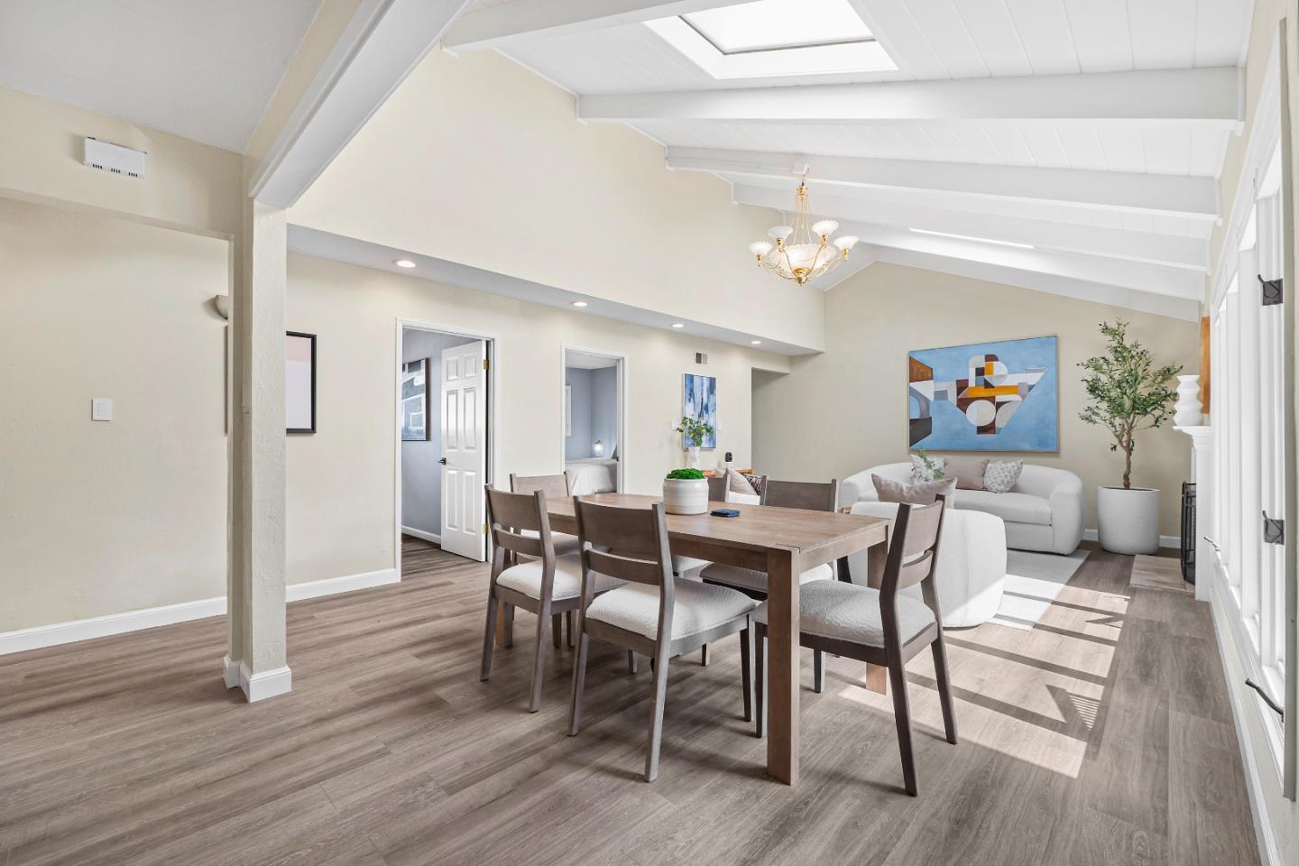 Detail Gallery Image 8 of 45 For 1341 Las Palmas Dr, Santa Clara,  CA 95051 - 4 Beds | 2 Baths