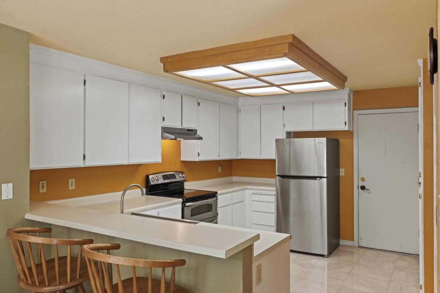 Detail Gallery Image 10 of 40 For 542 via Sorrento, Morgan Hill,  CA 95037 - 3 Beds | 2/1 Baths