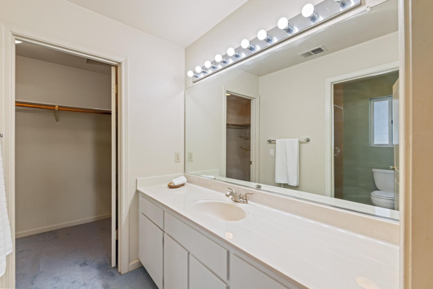 Detail Gallery Image 19 of 40 For 542 via Sorrento, Morgan Hill,  CA 95037 - 3 Beds | 2/1 Baths
