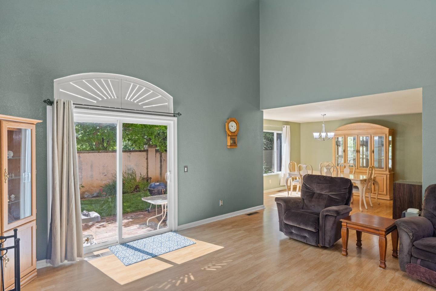 Detail Gallery Image 6 of 40 For 542 via Sorrento, Morgan Hill,  CA 95037 - 3 Beds | 2/1 Baths