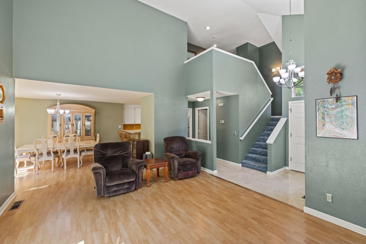 Detail Gallery Image 7 of 40 For 542 via Sorrento, Morgan Hill,  CA 95037 - 3 Beds | 2/1 Baths