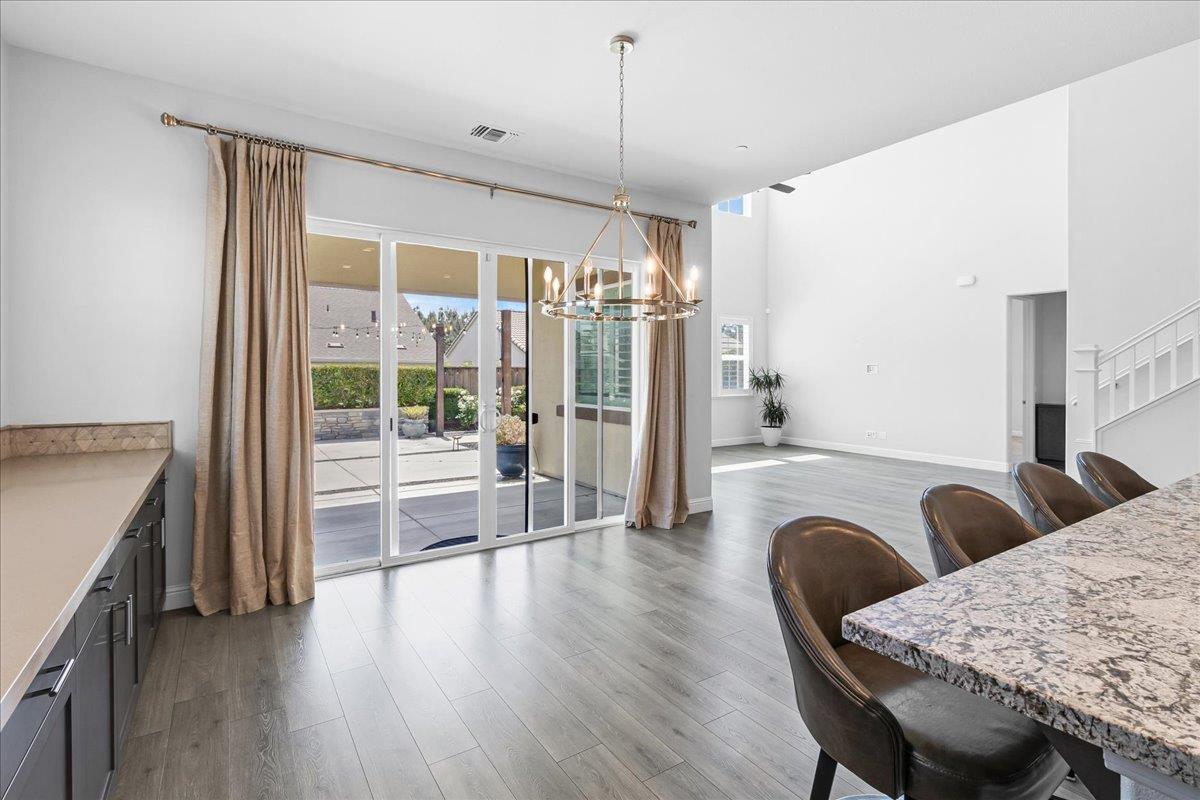 Detail Gallery Image 10 of 45 For 586 Braden Way, Marina,  CA 93933 - 4 Beds | 2/1 Baths