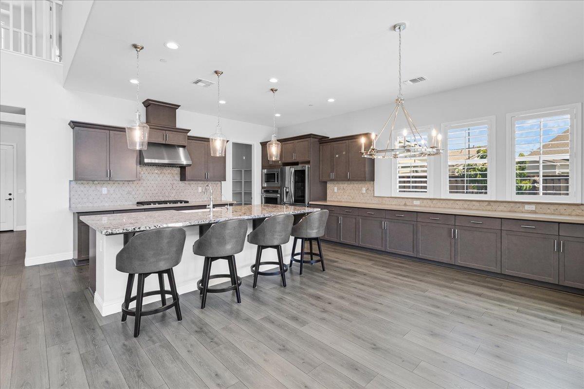 Detail Gallery Image 11 of 45 For 586 Braden Way, Marina,  CA 93933 - 4 Beds | 2/1 Baths