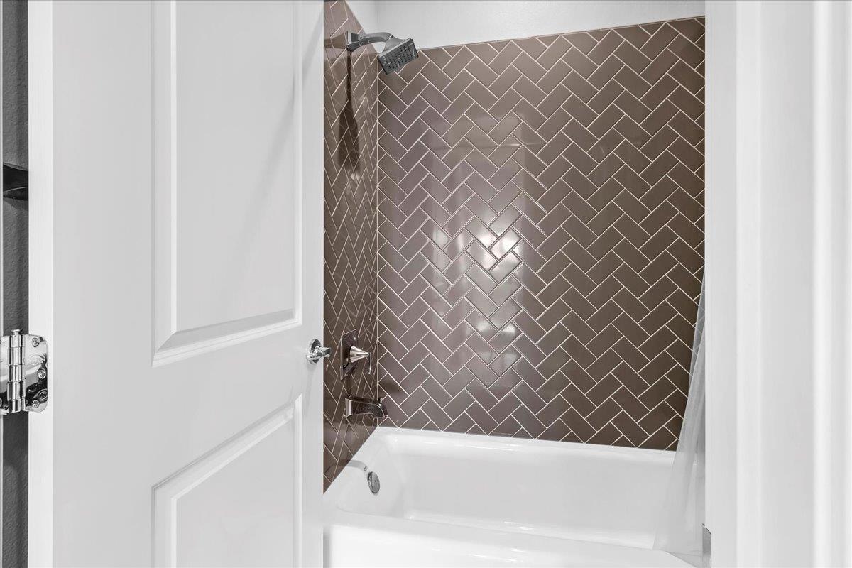 Detail Gallery Image 23 of 45 For 586 Braden Way, Marina,  CA 93933 - 4 Beds | 2/1 Baths