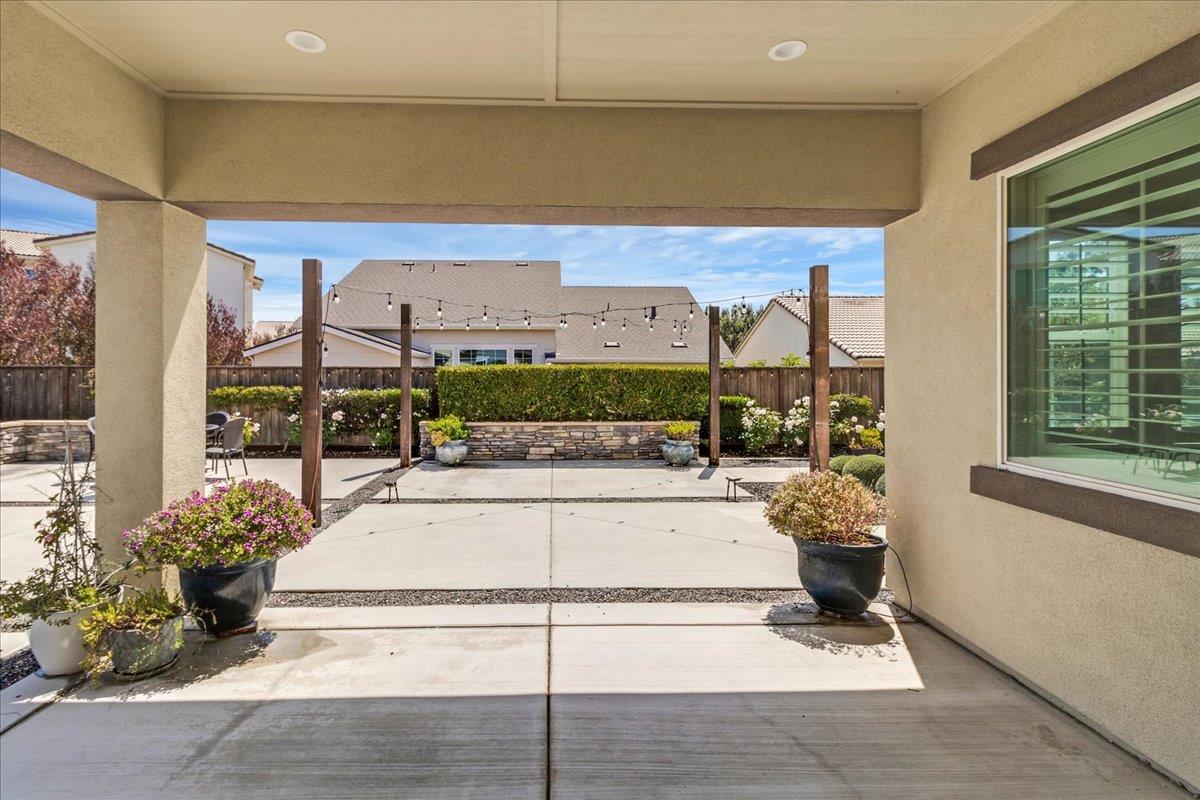 Detail Gallery Image 28 of 45 For 586 Braden Way, Marina,  CA 93933 - 4 Beds | 2/1 Baths