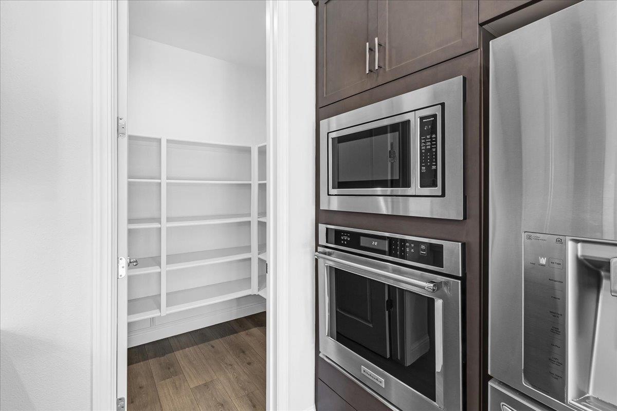 Detail Gallery Image 9 of 45 For 586 Braden Way, Marina,  CA 93933 - 4 Beds | 2/1 Baths