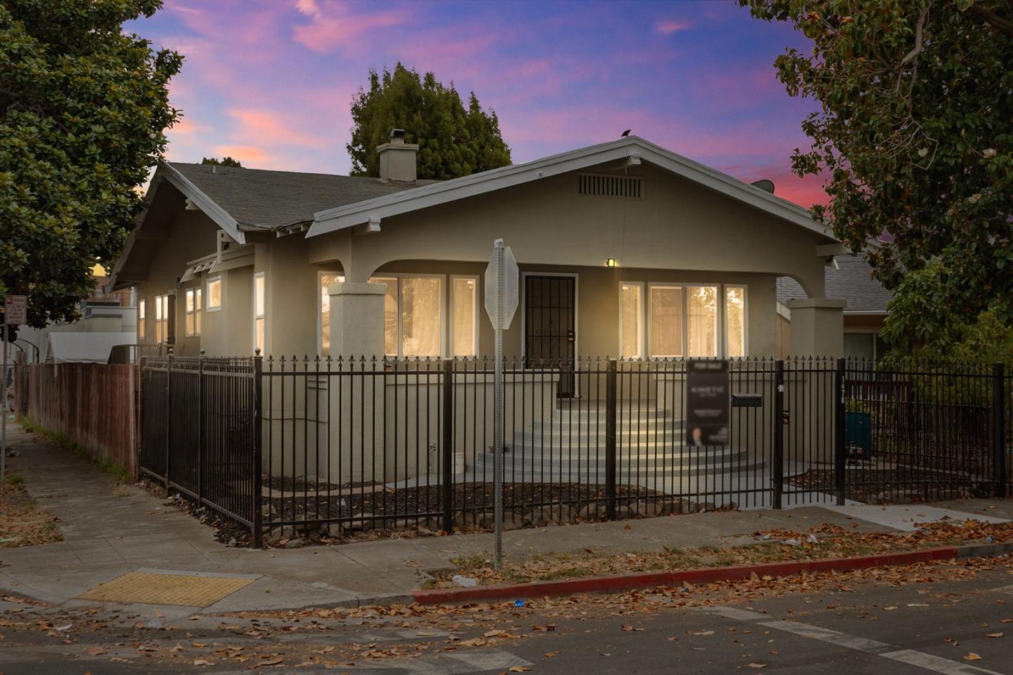 Detail Gallery Image 10 of 27 For 1476 87th Ave, Oakland,  CA 94621 - 3 Beds | 2 Baths