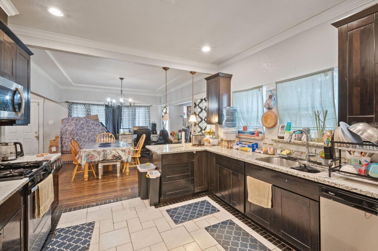 Detail Gallery Image 14 of 27 For 1476 87th Ave, Oakland,  CA 94621 - 3 Beds | 2 Baths