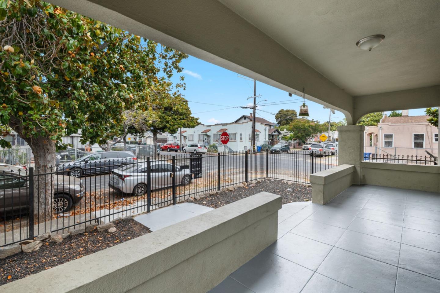 Detail Gallery Image 6 of 27 For 1476 87th Ave, Oakland,  CA 94621 - 3 Beds | 2 Baths