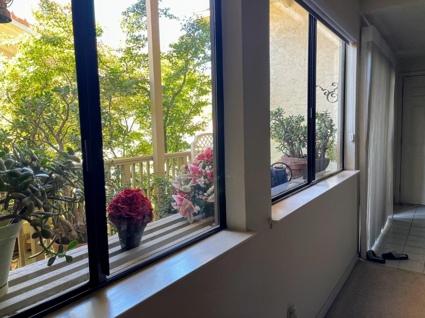 Detail Gallery Image 10 of 20 For 8354 Charbono Ct, San Jose,  CA 95135 - 2 Beds | 2 Baths