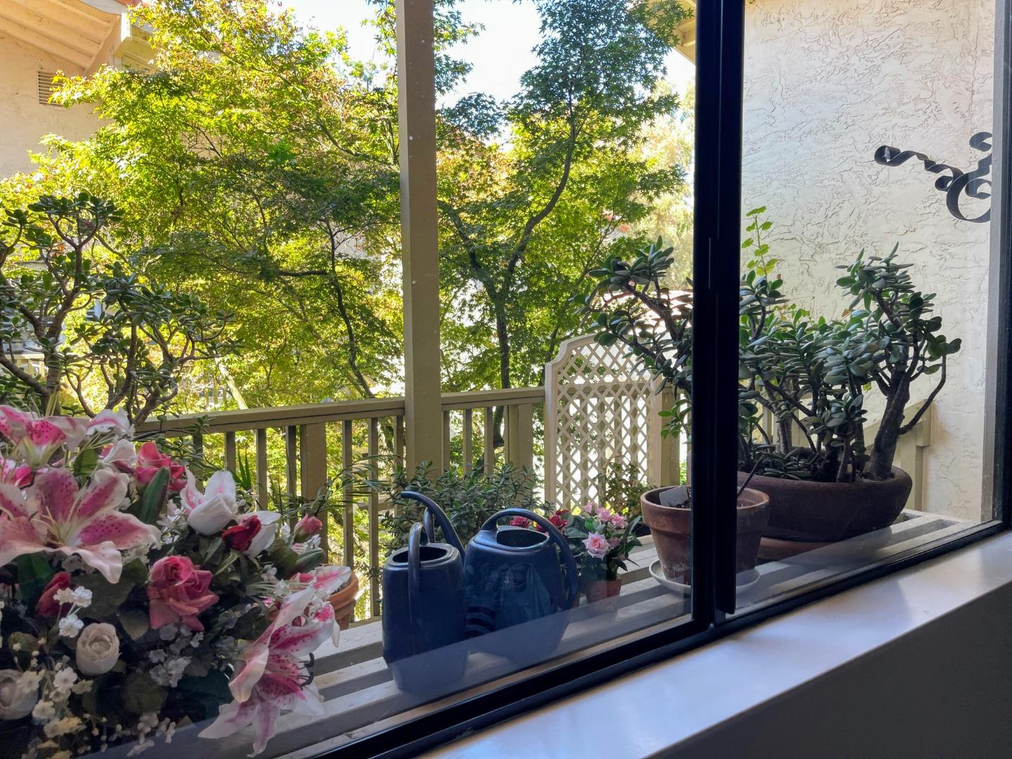 Detail Gallery Image 5 of 20 For 8354 Charbono Ct, San Jose,  CA 95135 - 2 Beds | 2 Baths