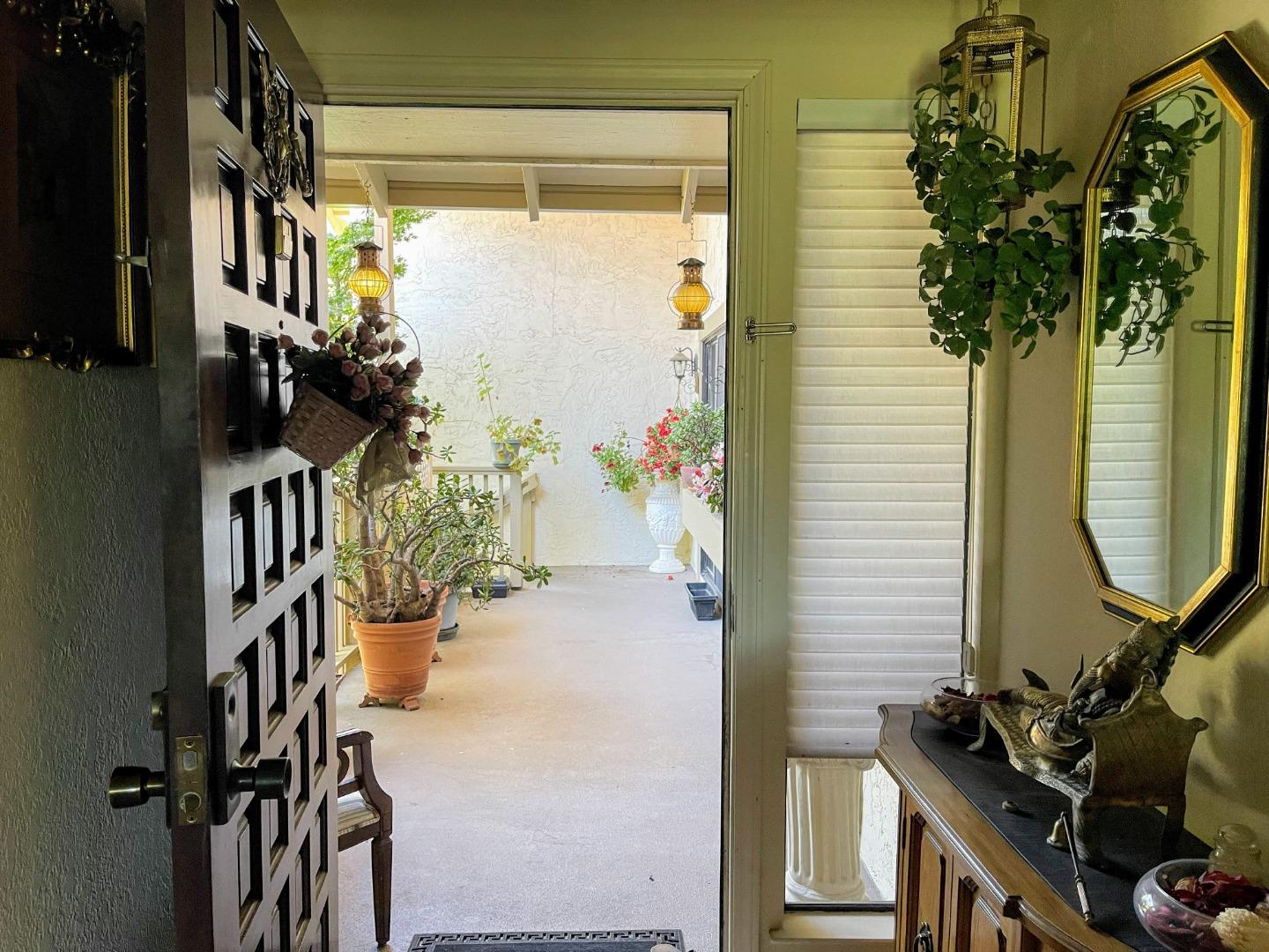 Detail Gallery Image 6 of 20 For 8354 Charbono Ct, San Jose,  CA 95135 - 2 Beds | 2 Baths