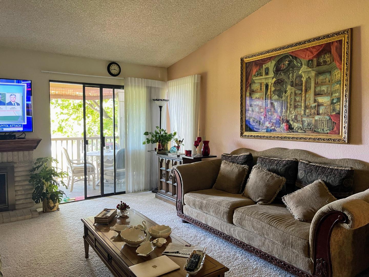 Detail Gallery Image 8 of 20 For 8354 Charbono Ct, San Jose,  CA 95135 - 2 Beds | 2 Baths