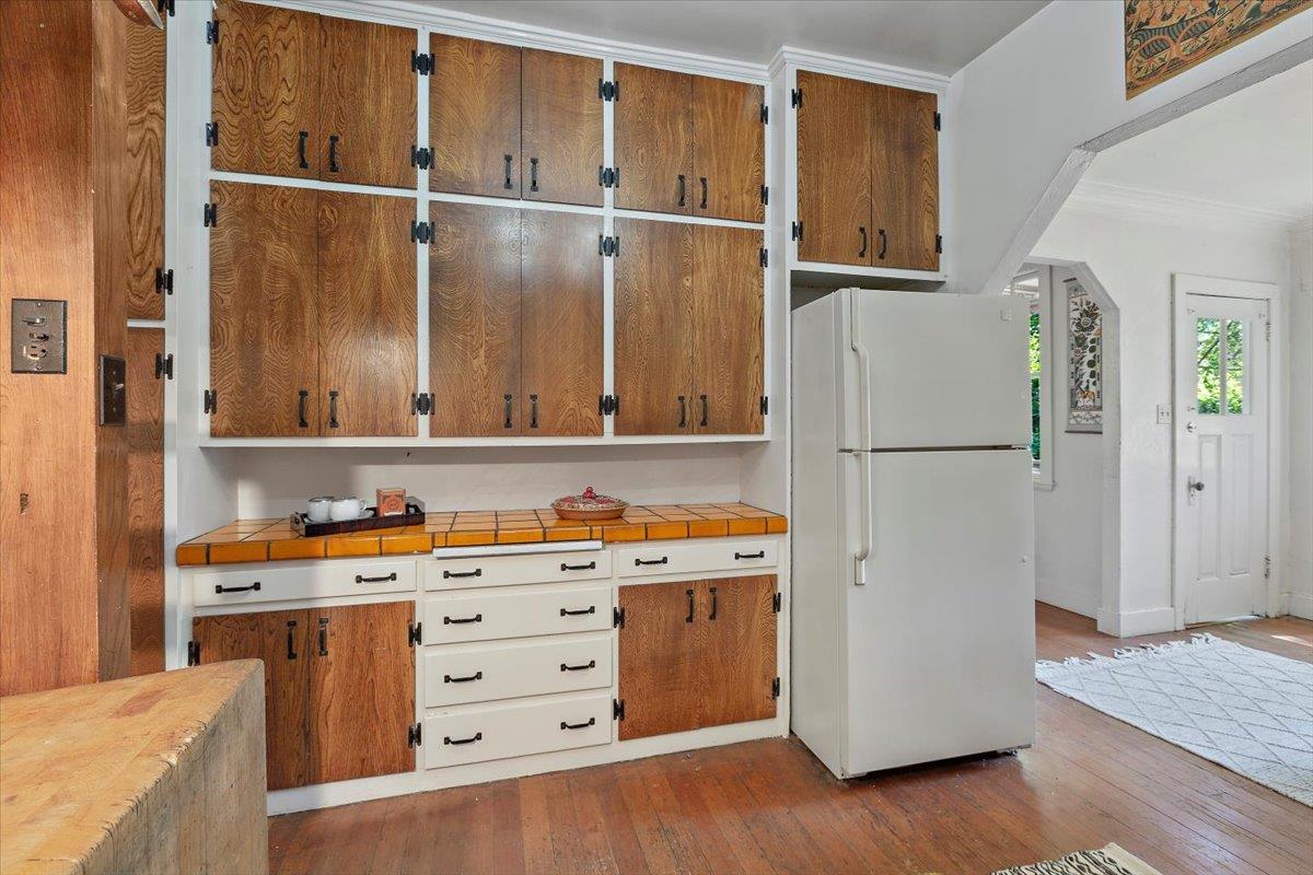 Detail Gallery Image 10 of 29 For 31 Skyline Dr, Woodside,  CA 94062 - 4 Beds | 2 Baths