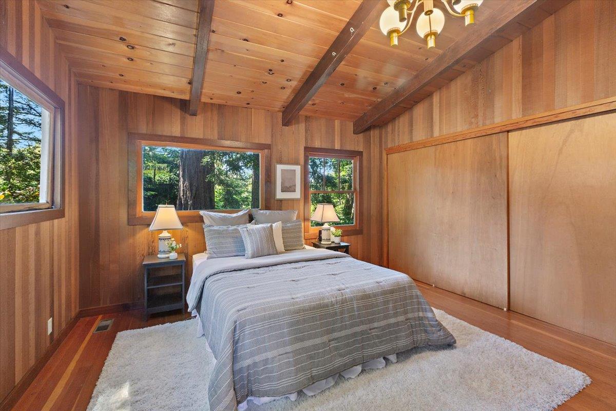 Detail Gallery Image 21 of 29 For 31 Skyline Dr, Woodside,  CA 94062 - 4 Beds | 2 Baths