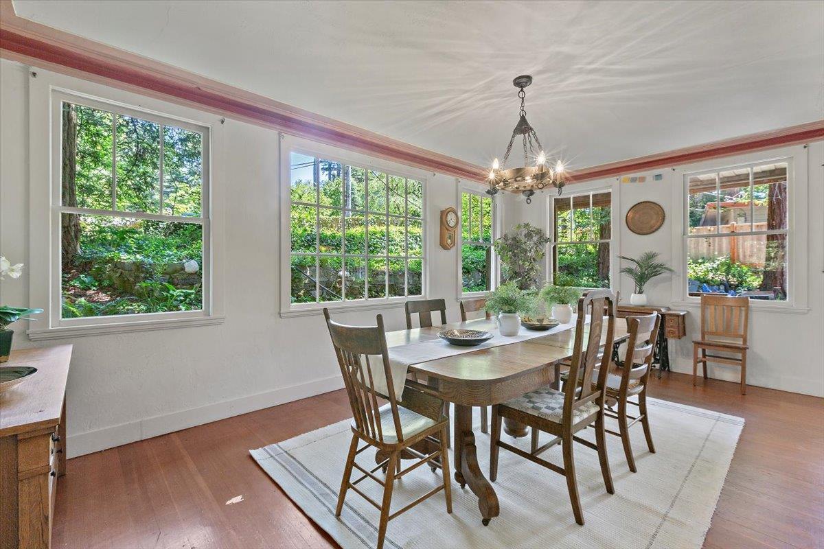 Detail Gallery Image 4 of 29 For 31 Skyline Dr, Woodside,  CA 94062 - 4 Beds | 2 Baths