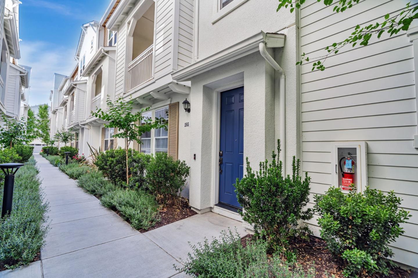 Detail Gallery Image 28 of 48 For 285 Wild Rose Way, Milpitas,  CA 95035 - 4 Beds | 3/1 Baths